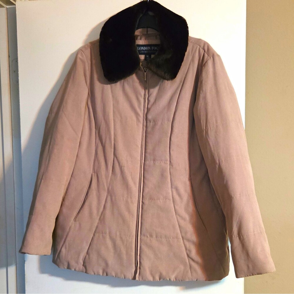 London Fog Women's XL Beige Full Zip Jacket Faux Fur Collar Lined Pockets Short